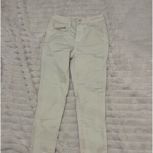 White SO jeans/jeggings never worn size 1